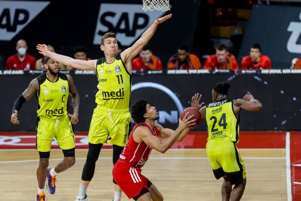 年轻球员来 年轻球员来