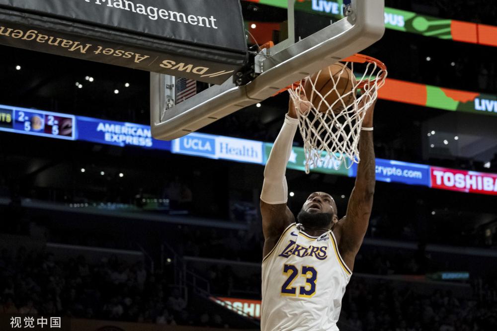 虽然年龄相 虽然年龄相