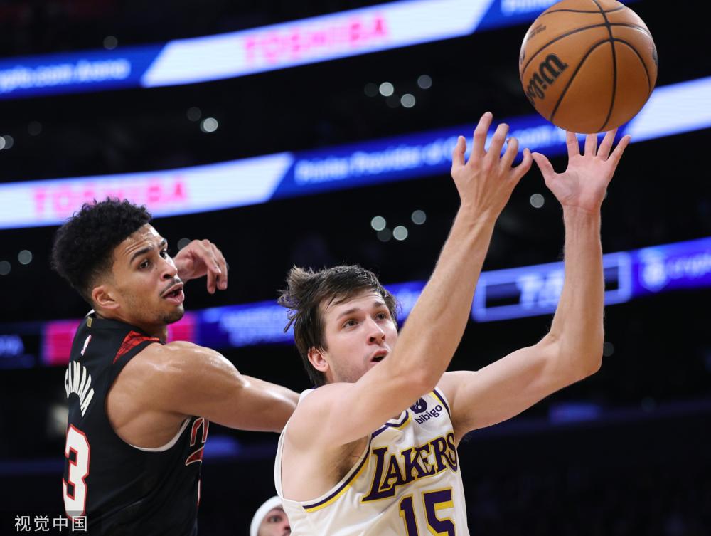 令人信服的 令人信服的