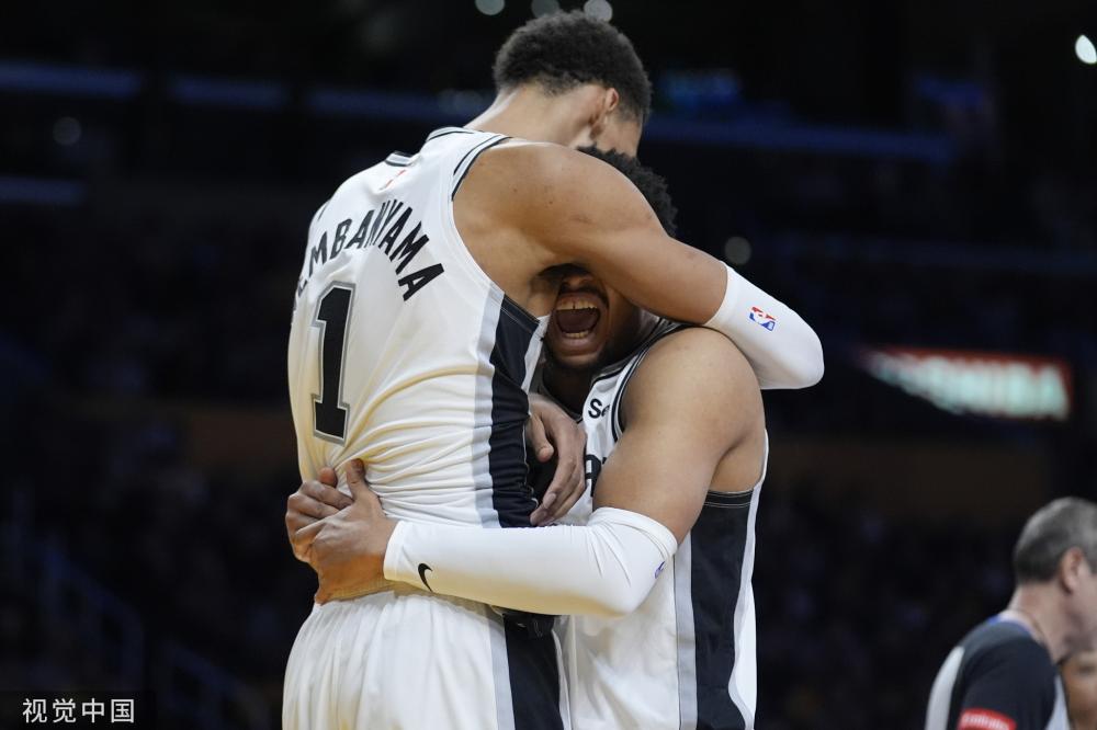 摄像机却趁 摄像机却趁